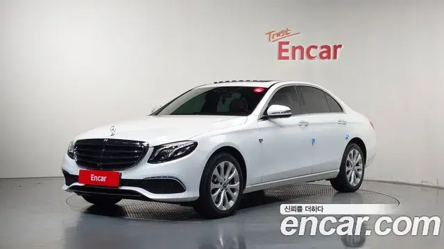 Mercedes-Benz E-Class 2020 — Фото 1/20