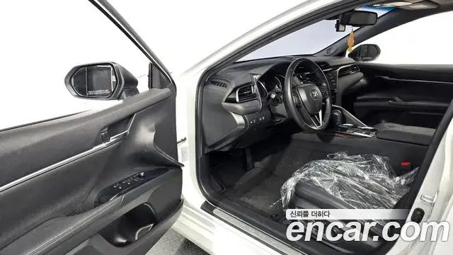 Toyota Camry 2018 — Фото 10/20