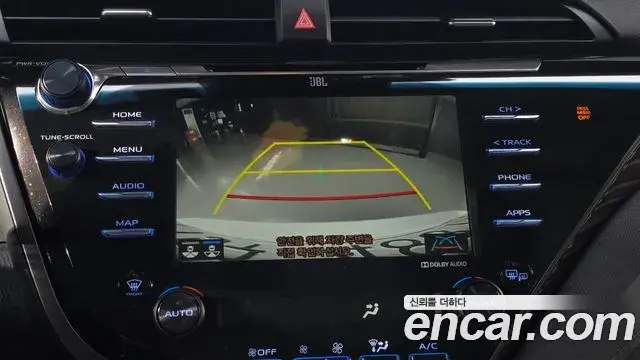 Toyota Camry 2018 — Фото 13/20