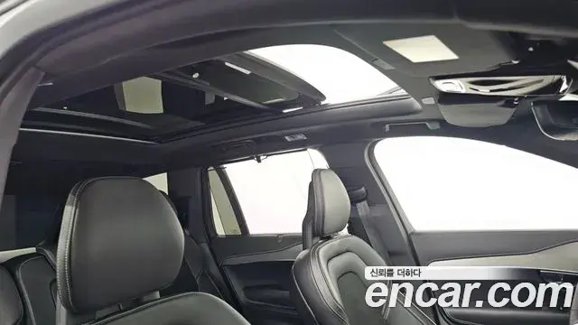 Volvo XC90 2020 — Şəkil 19/38