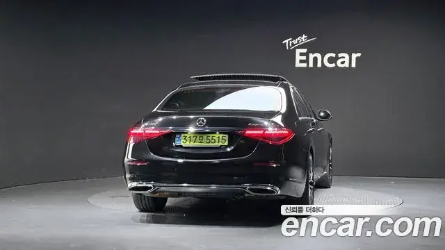 Mercedes-Benz S-Class 2022 — Photo 10/34
