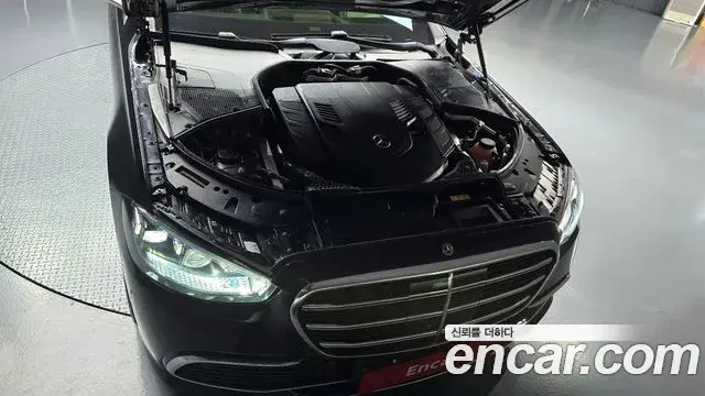 Mercedes-Benz S-Class 2022 — Photo 4/34
