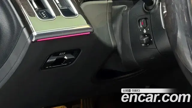 Mercedes-Benz S-Class 2022 — Photo 12/34