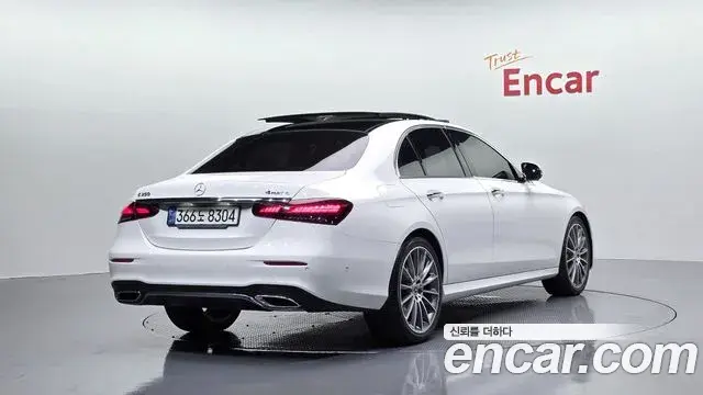Mercedes-Benz E-Class 2022 — Фото 2/20