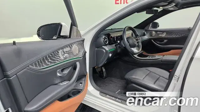 Mercedes-Benz E-Class 2022 — Фото 10/20
