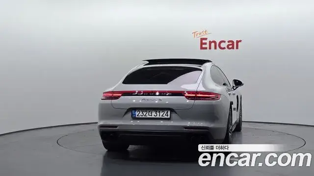 Porsche Panamera 2018 — Фото 4/20