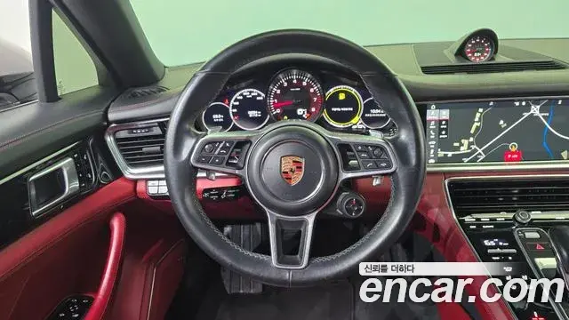Porsche Panamera 2018 — Фото 12/20