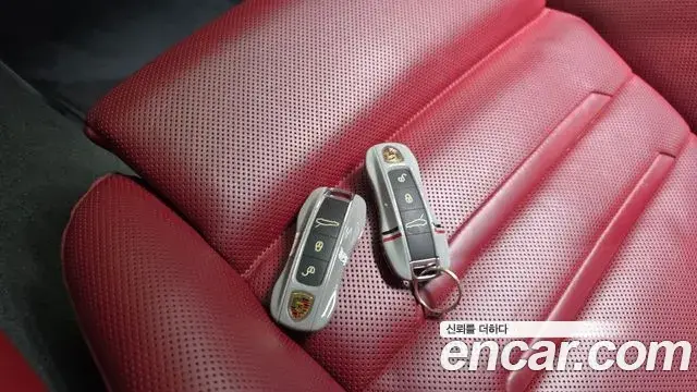Porsche Panamera 2018 — Фото 15/20