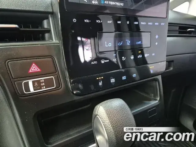 Hyundai Staria 2022 — Фото 6/18