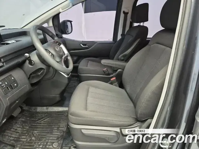 Hyundai Staria 2022 — Фото 13/18
