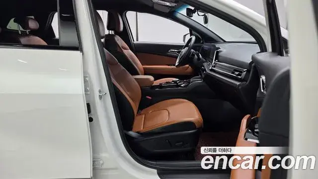 Kia Sportage 2021 — Фото 11/20