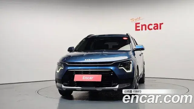 Kia Niro 2022 — Фото 3/20
