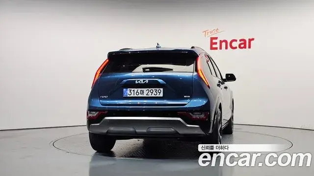 Kia Niro 2022 — Фото 4/20
