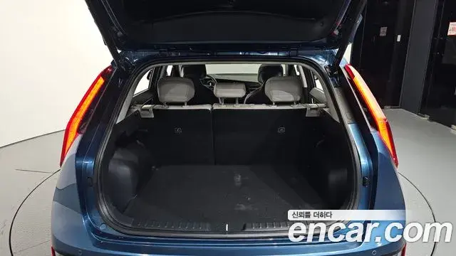 Kia Niro 2022 — Фото 20/20