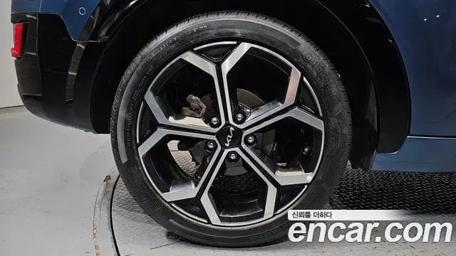 Kia Niro 2022 — ფოტო 19/34