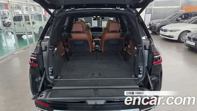 BMW X7 2026 — Фото 19/20