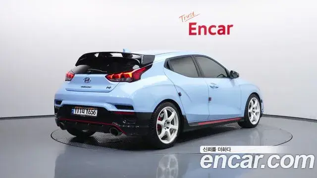 Hyundai Veloster 2020 — Фото 2/20