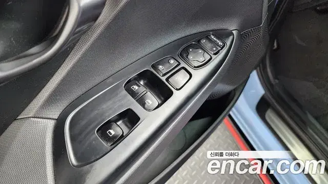 Hyundai Veloster 2020 — Фото 20/20