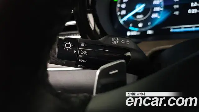 Kia K5 2022 — Photo 12/37