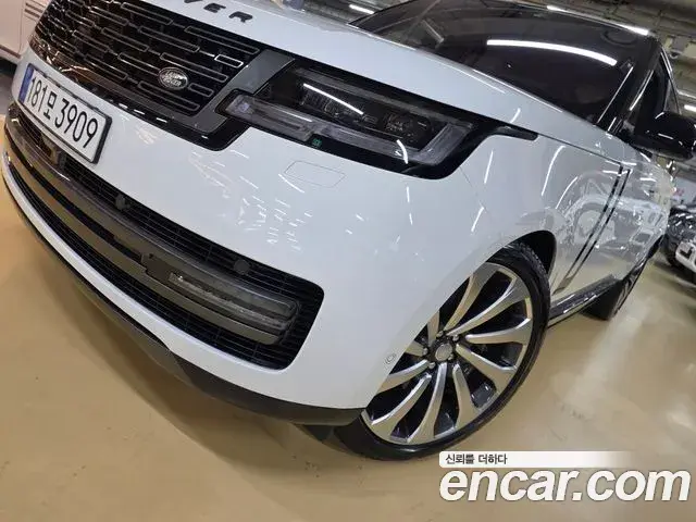 Land Rover Range Rover 2023 — Фото 12/20
