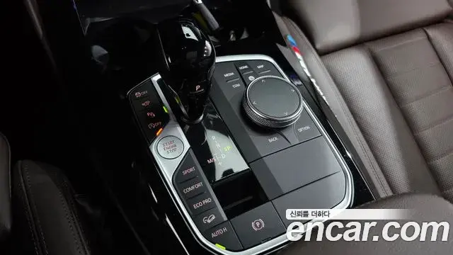 BMW X4 2022 — Фото 9/20