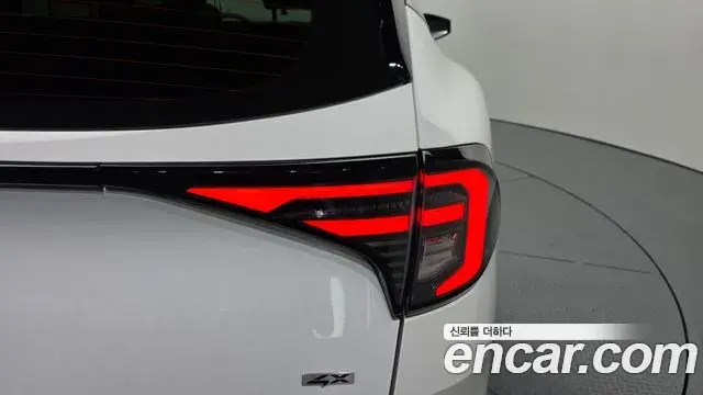 Kia Sportage 2025 — Şəkil 31/34
