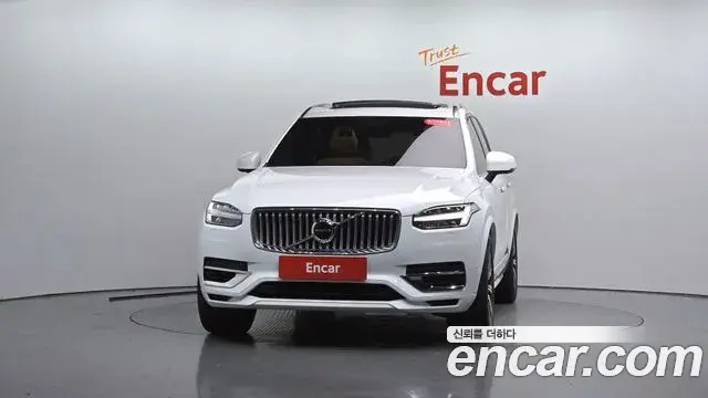 Volvo XC90 2021 — Фото 3/20