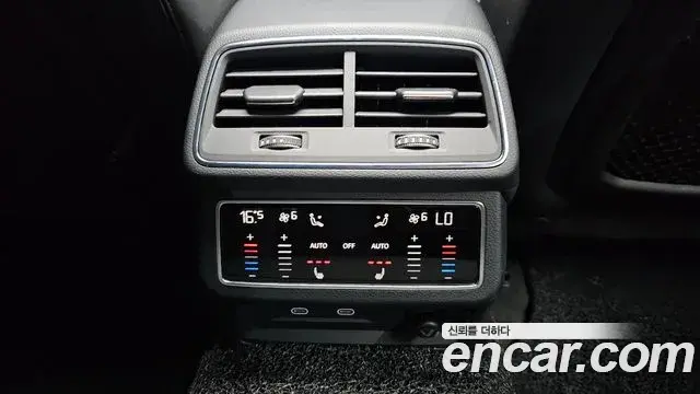 Audi A7 2021 — Фото 17/20