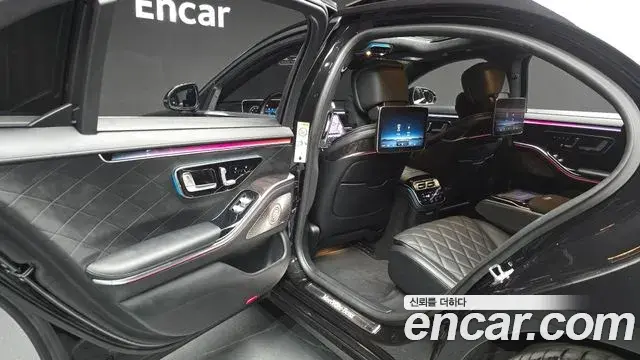 Mercedes-Benz S-Class 2021 — Photo 9/42