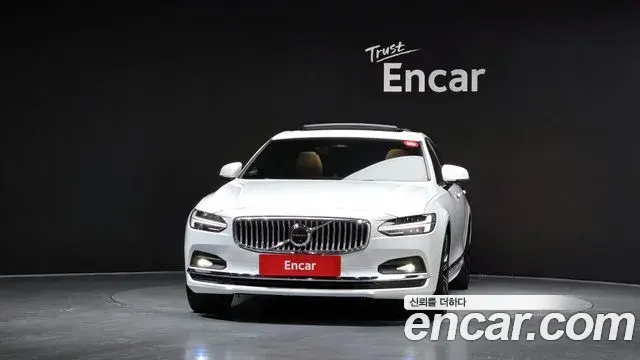 Volvo S90 2023 — Photo 3/37