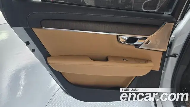 Volvo S90 2023 — Photo 9/37
