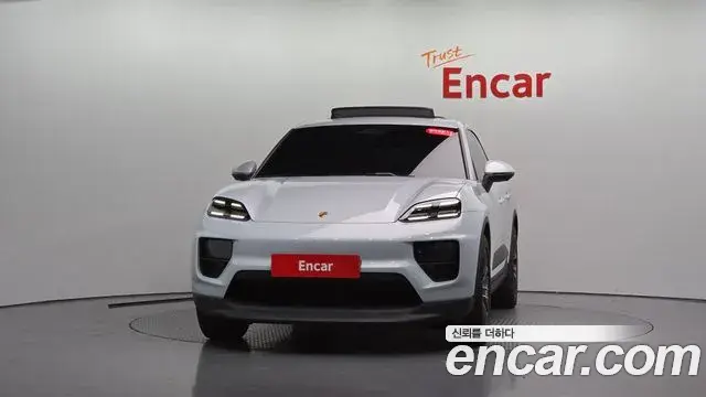 Porsche Macan EV 2025 — Photo 13/30