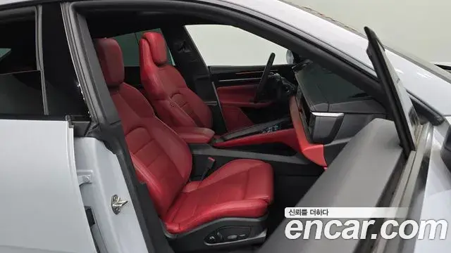 Porsche Macan EV 2025 — Photo 11/30