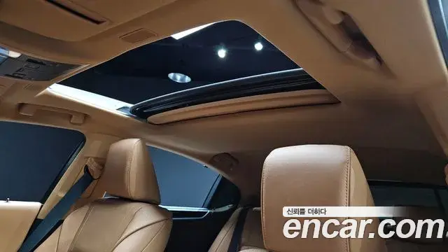 Lexus ES300h 2026 — ფოტო 13/36