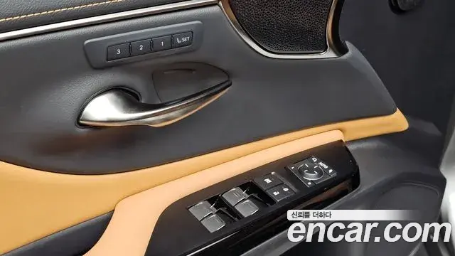 Lexus ES300h 2026 — ფოტო 22/36