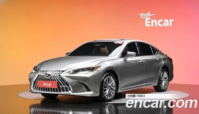 Lexus ES300h 2026 — ფოტო 31/36
