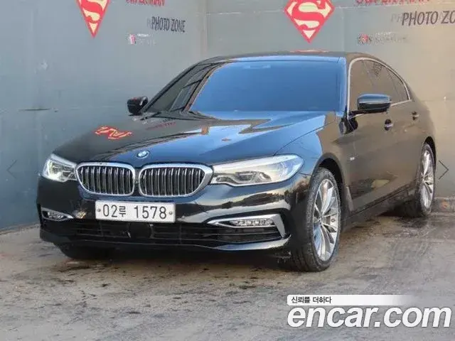 BMW 5 Series 2018 — Фото 1/20