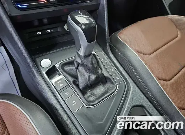Volkswagen Tiguan Allspace 2023 — Фото 7/20