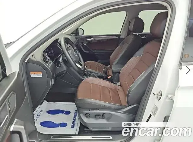 Volkswagen Tiguan Allspace 2023 — Фото 11/20
