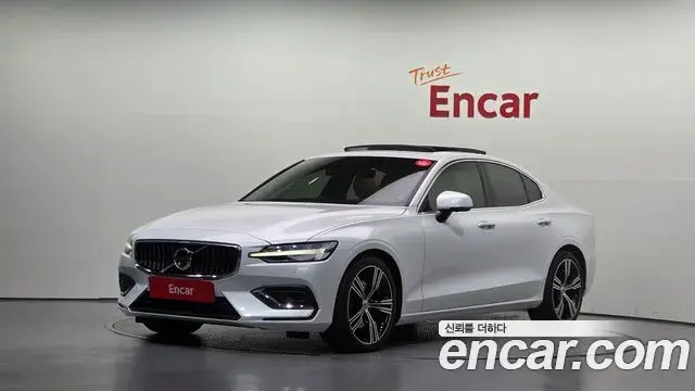 Volvo S60 2019 — Фото 1/20