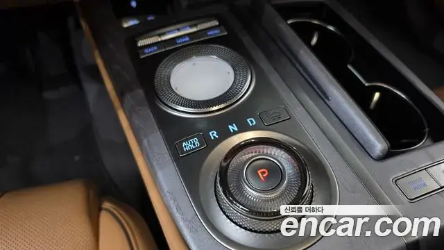 Genesis Electrified G80 2021 — Photo 9/20