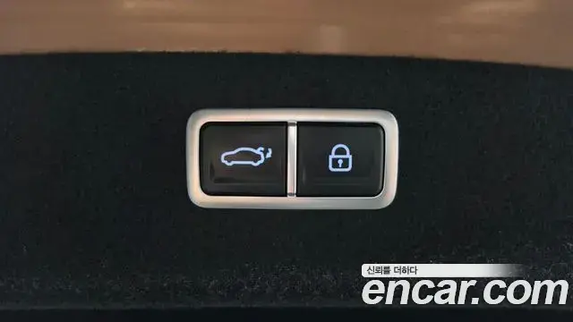 Genesis Electrified G80 2021 — Photo 17/20