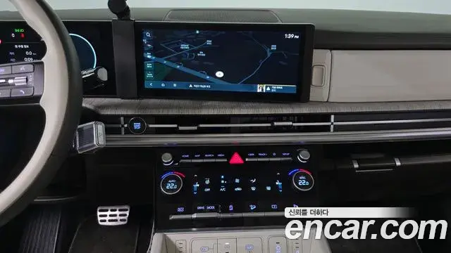 Hyundai Santa Fe 2023 — Photo 13/20