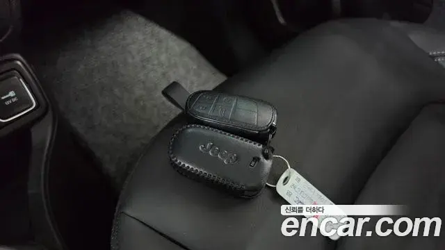 Jeep Renegade 2022 — Фото 15/20