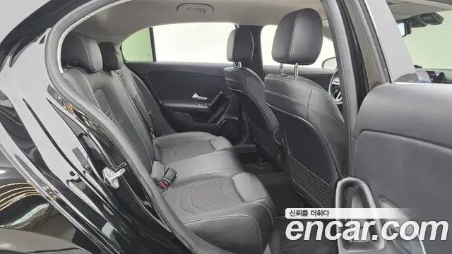 Mercedes-Benz A-Class 2020 — Фото 12/20