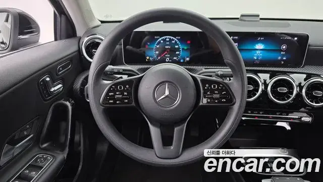 Mercedes-Benz A-Class 2020 — Фото 13/20