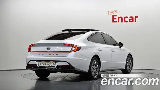Hyundai Sonata 2019 — Фото 2/20