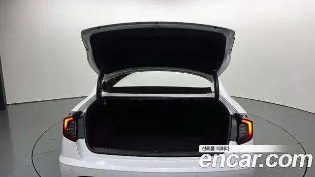 Hyundai Sonata 2019 — Фото 20/20