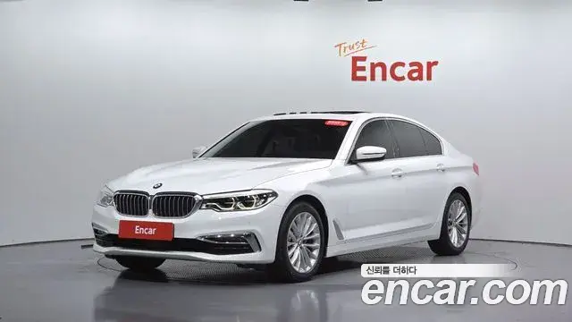 BMW 5 Series 2019 — Фото 10/20