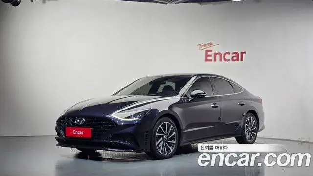 Hyundai Sonata 2019 — Фото 1/20